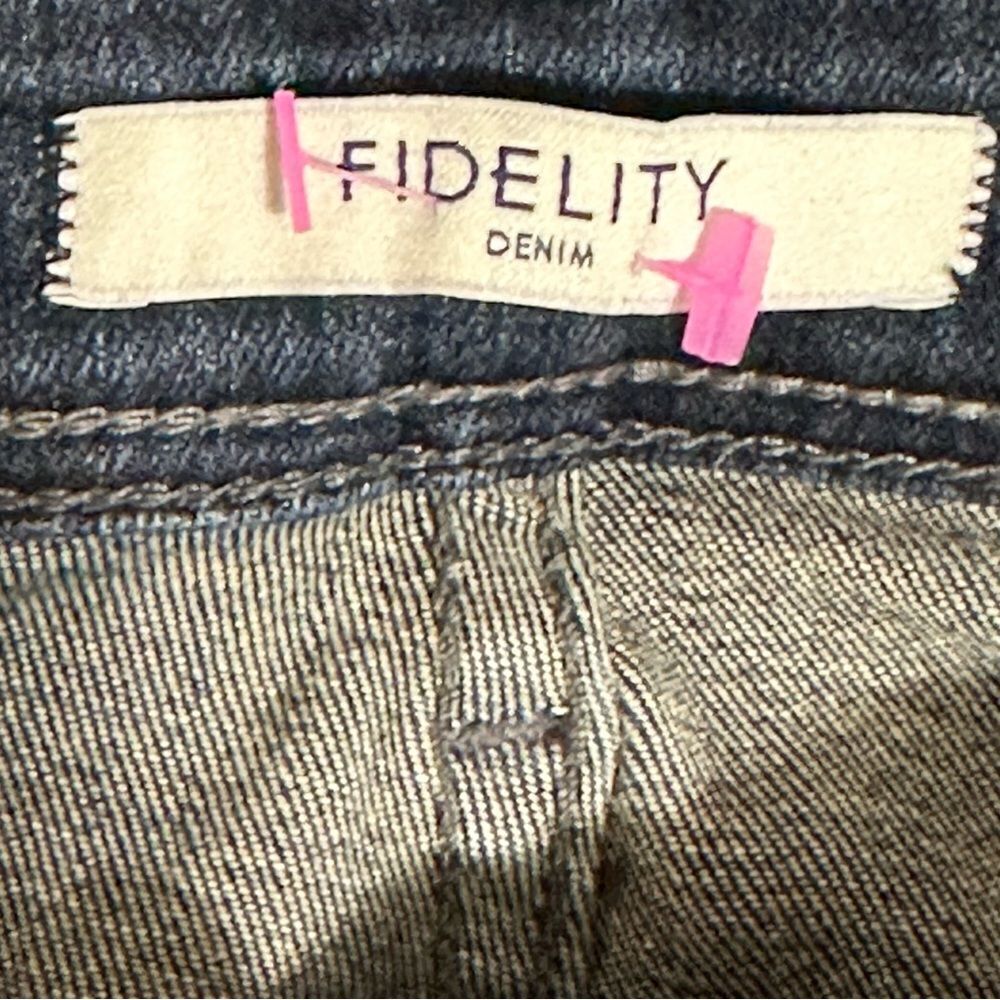Fidelity Denim Mila Distressed Jeans Size 25 NWT - Picture 9 of 16
